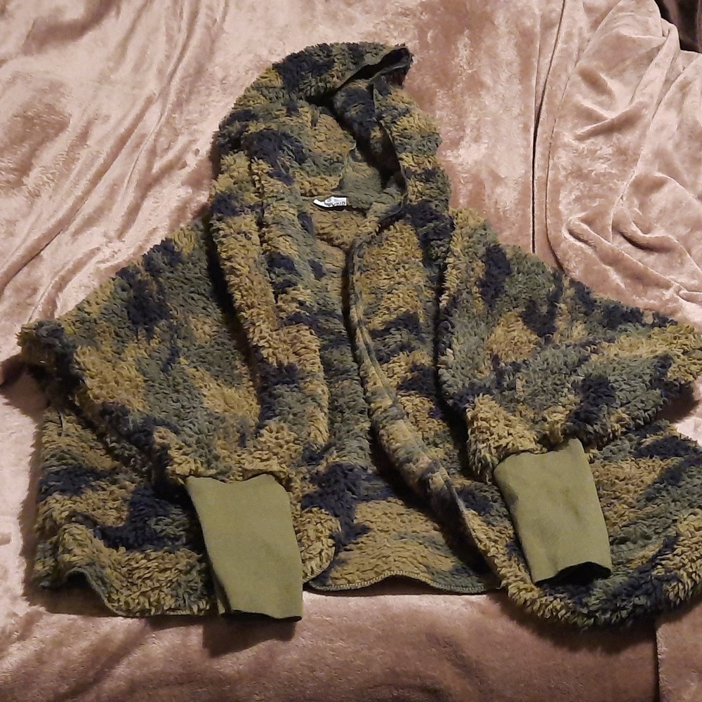 Open faced coat with Hoodie